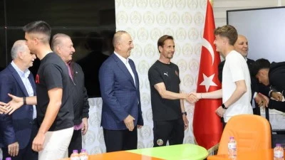 Alanyaspor Kul&uuml;b&uuml;nde bayramlaşma programı d&uuml;zenlendi