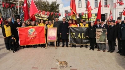 Alay temsili sancak devir teslim t&ouml;reni d&uuml;zenledi