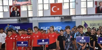 Anadolu Yıldızlar Ligi Voleybol Grup M&uuml;sabakaları başladı