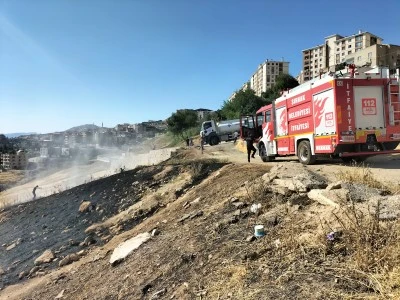 Anız yangını s&ouml;nd&uuml;r&uuml;ld&uuml;