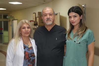 Anne ve babasının &ccedil;alıştığı hastaneye doktor olarak atandı