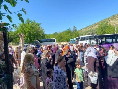 Anneler G&uuml;n&uuml; etkinliklerinde y&uuml;zlerce kadın bir araya geldi