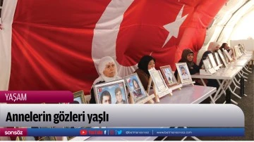 Annelerin g&ouml;zleri yaşlı