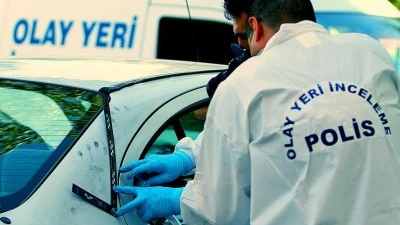 Annesi ve ağabeyini t&uuml;fekle &ouml;ld&uuml;ren ş&uuml;pheli tutuklandı