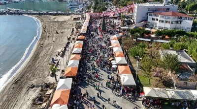 Antalya'da '15. Uluslararası Yeni Yıl Pazarı' a&ccedil;ıldı