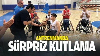 Antrenmanda s&uuml;rpriz kutlama