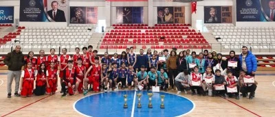Antren&ouml;rlere eğitim verildi