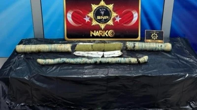 Aracın aks ve şaftında 5 kilo 300 gram uyuşturucu ele ge&ccedil;irildi