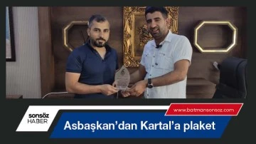 Asbaşkan&rsquo;dan Kartal&rsquo;a plaket