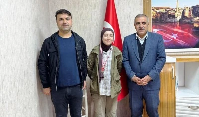 Asiye, satran&ccedil; takımı ile &ouml;d&uuml;llendirildi