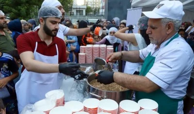 aşure dayanışmayla paylaşıldı