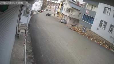 ATV kazası g&uuml;venlik kamerasına yansıdı