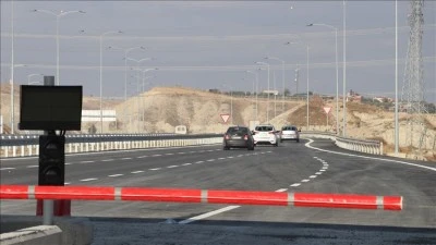 Aydın-Denizli Otoyolu'nu 3 g&uuml;nde yaklaşık 22 bin ara&ccedil; kullandı