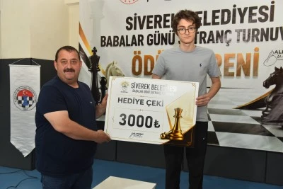 Babalar G&uuml;n&uuml; Satran&ccedil; Turnuvası sona erdi