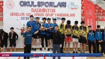 Badminton m&uuml;sabakaları sona erdi