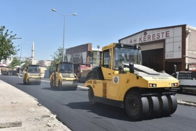 Bağlar'daki 7 bulvar ve cadde asfaltla yenilendi