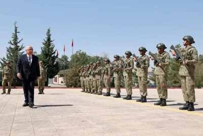 Bakan G&uuml;ler, 23'&uuml;nc&uuml; Piyade T&uuml;men Komutanlığı'nda incelemelerde bulundu