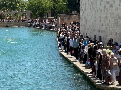 Balıklıg&ouml;l'de bayram tatili yoğunluğu yaşanıyor