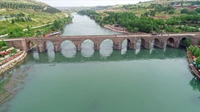 Barajdan su tahliyesinin Dicle Nehri'ndeki su seviyesinde artışa neden olacağı uyarısı
