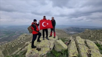 Baran Dağları'na Zirve Tırmanışı Ger&ccedil;ekleştirildi