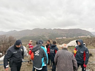 Barınakları yıkılan 20 kişilik aile tahliye edildi