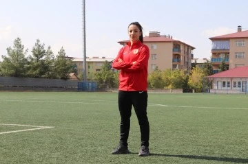 Başarılarını olimpiyat madalyasıyla ta&ccedil;landırmak istiyor