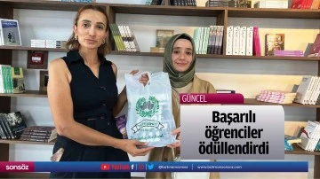 Başarılı &ouml;ğrencileri &ouml;d&uuml;llendirdi