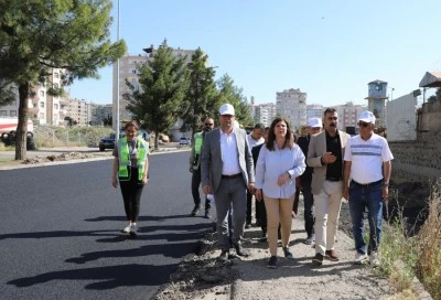 Başkanlar, asfalt ve peyzaj &ccedil;alışmalarını yerinde inceledi