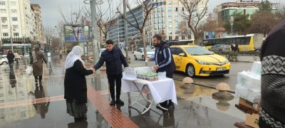 Batman Belediyesi, kandil simidi dağıttı