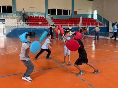 Batman&rsquo;da 11 bin gen&ccedil;, sporla buluştu