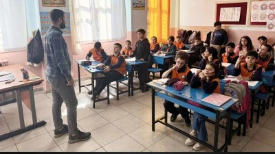 Batman'da 90 &ouml;ğrenciye teknoloji bağımlılığının zararları anlatıldı