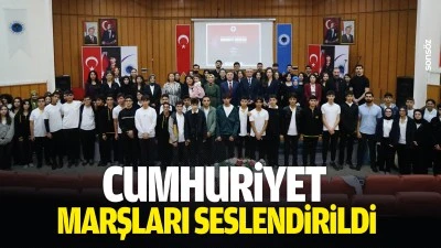 Batman&rsquo;da Cumhuriyet marşları seslendirildi