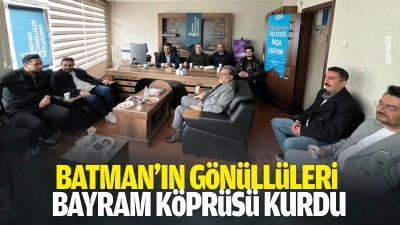 Batman&rsquo;ın G&ouml;n&uuml;ll&uuml;leri bayram k&ouml;pr&uuml;s&uuml; kurdu