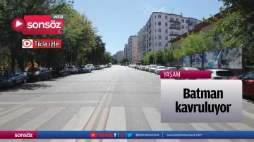Batman kavruluyor