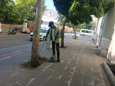 Batman, sokak sokak temizleniyor