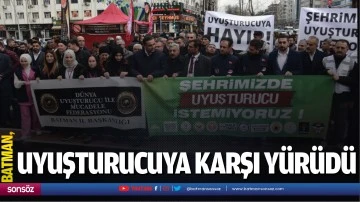 Batman, uyuşturucuya karşı y&uuml;r&uuml;d&uuml;