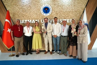 Batmanlı 60+ &Ouml;ğrenciler, madalya aldı