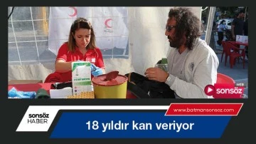 Batmanlı &Ouml;ğretmen 18 yıldır kan veriyor