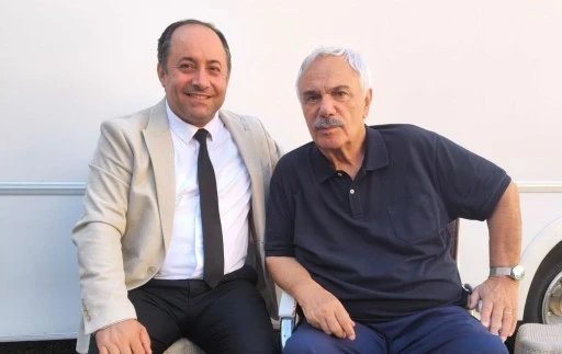 Batmanlı Y&ouml;netmenden Halil Erg&uuml;n&rsquo;e s&uuml;rpriz ziyaret
