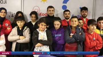 Bayraktar, TEKNOFEST &ccedil;adırında &ccedil;ocuklarla buluştu