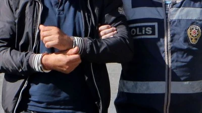 Bebeği &ouml;ld&uuml;rd&uuml;kleri iddiasıyla 2 zanlı tutuklandı