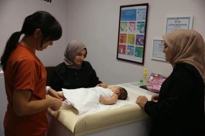 Bebeklerin fiziksel gelişimi i&ccedil;in devlet hastanesinde jakuzi ve masaj hizmeti