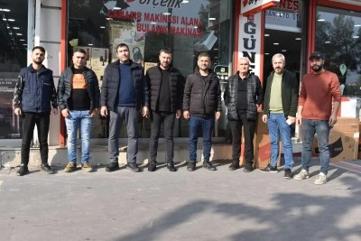 Belediye &ccedil;evresindeki esnaf kan ağlıyor