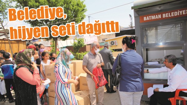 BELEDİYE, HİJYEN SETİ DAĞITTI