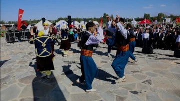 Belediye Malazgirt'te kenti tanıtıyor