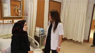 Beşiz doğuran anne, hayatta kalan 4 bebeğini kucağına alacağı g&uuml;n&uuml; bekliyor