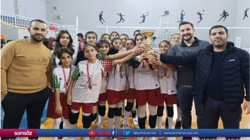 Bı&ccedil;ak&ccedil;ı K&ouml;y&uuml; Kızları, filenin yıldızı oldu 