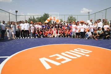 BİDEV Şanlıurfa'da basketbol sahası yeniledi