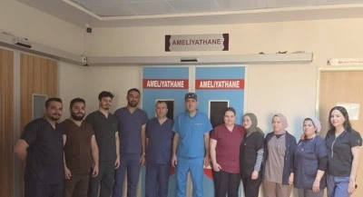 Bir hastanın rahminden 2,5 kilogramlık miyom &ccedil;ıkarıldı