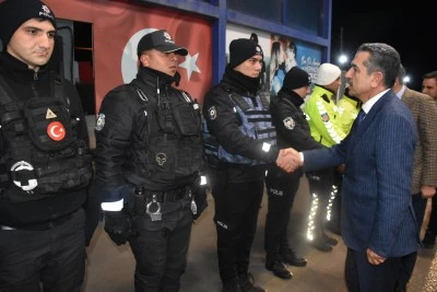 Birol Ekici, g&uuml;venlik g&uuml;&ccedil;lerinin yeni yılını kutladı
